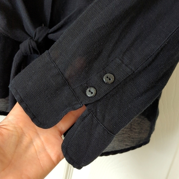Nic + Zoe Silk & Linen Blend Quarter Sleeve Button Down Tie Front Top Black SP - Picture 9 of 11